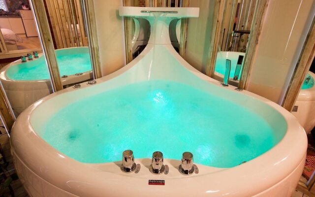 Albescent Pool Villa