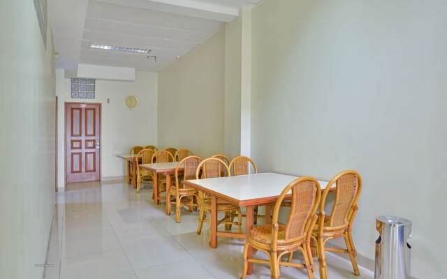 ZEN Rooms Sukasari Gegerkalong