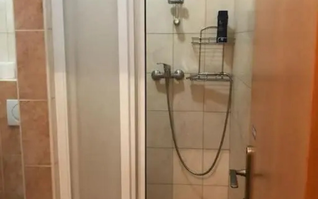 1 st may plaza de luxe