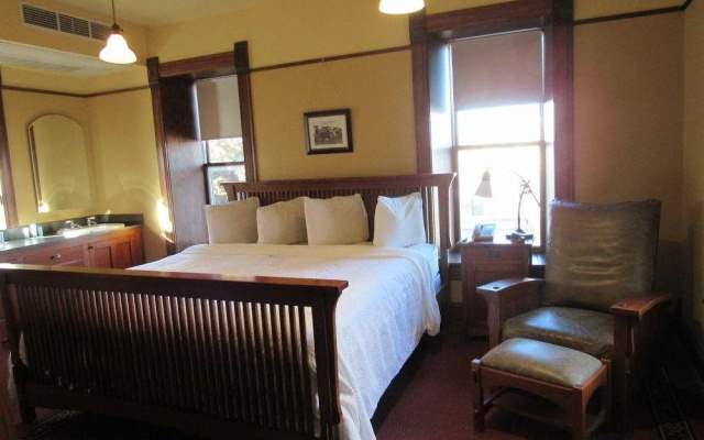 Midland Railroad Hotel
