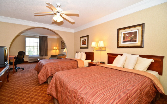 Peach State Inn & Suites
