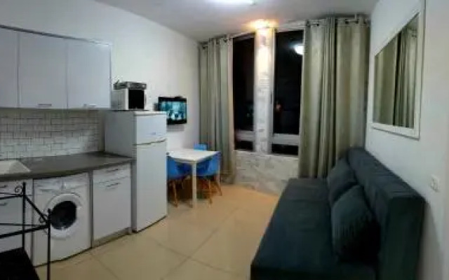 Colony Beach Bat Yam Apartments