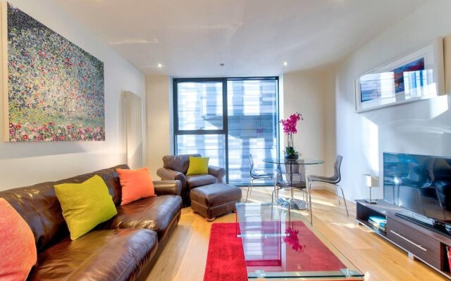Iconic Quartermile Apartment: Heart of the Old Town