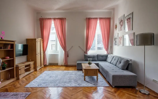 Mira Central Residence