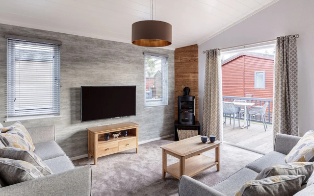 Roydon Marina Village Hotel