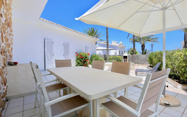 Urbanización El Oasis, 20 Villas en 1ª Línea Playa