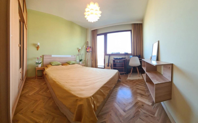 Panoramic and Spacious Flat near the City Centre