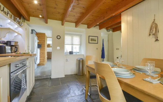 3 Newhall Green