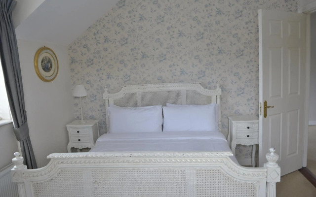 Moyvalley Hotel & Golf Resort