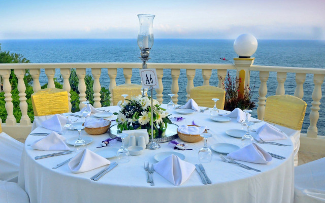 Lara Otel +12 Only Adult