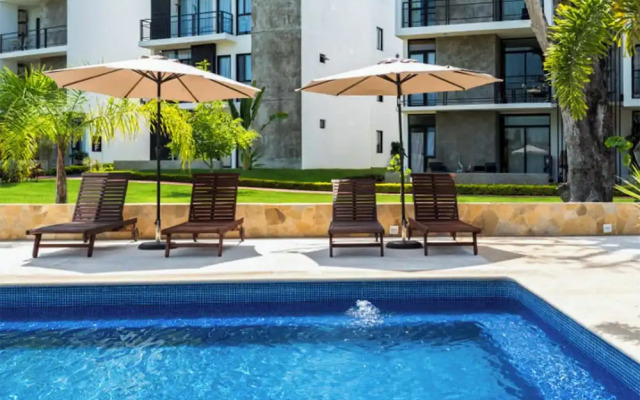 Bambu Residencial with Pool Near Beach