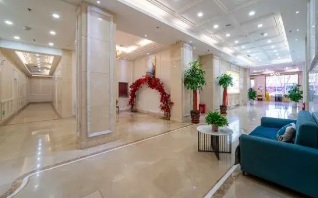 Pudun Business Hotel (Linyi)