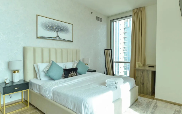 Dubai Canal View 1 BR Premium Apartment - AMN