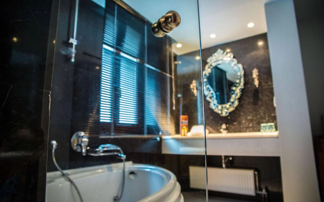 Maritsas Hotel & Suites