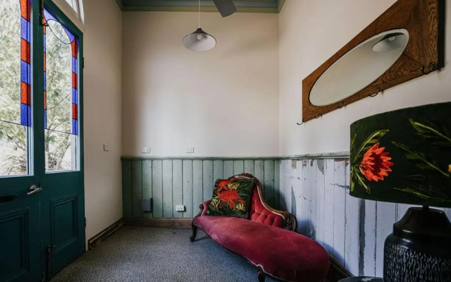 Albert Guest House And Mills Spa Suites