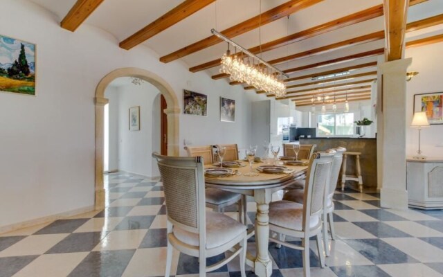 Villa Marisol