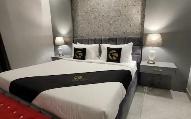 Palm Tree Hotel & Luxury Suites
