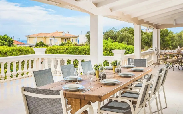 Villa Feinikas
