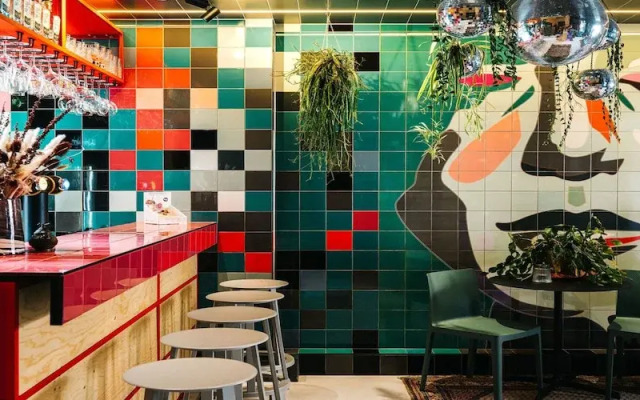 The Green Elephant Hostel & Spa