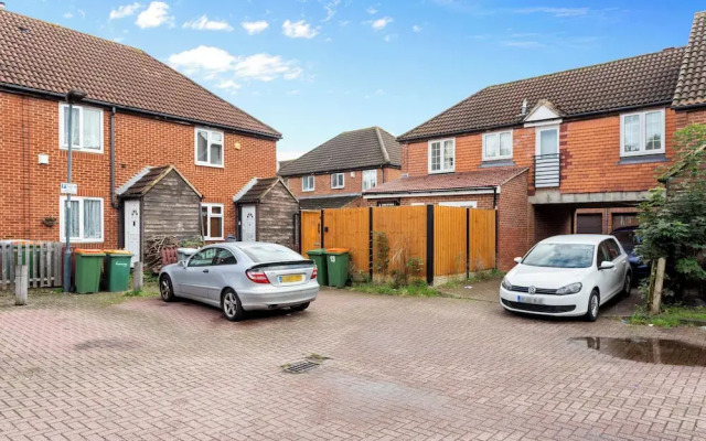 Cozy 2 Bed Apartment Close to Lcy & Excel