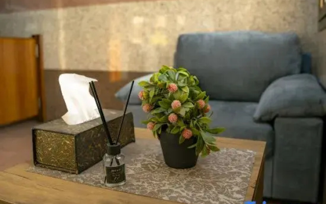 MG Crown Hotel 4