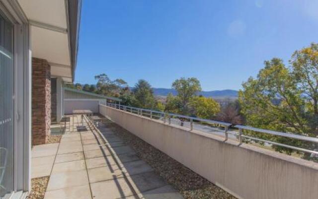 Edge 7/16 Clyde Street