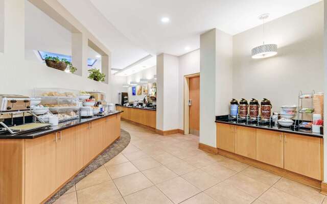 Comfort Suites Murfreesboro Shopping District