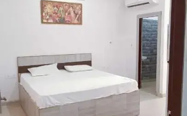 OYO 70092 Hotel Maharaja