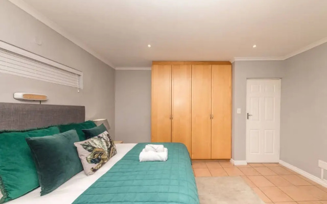 Spaciaous 2 Bedroom Bokaap Apartment