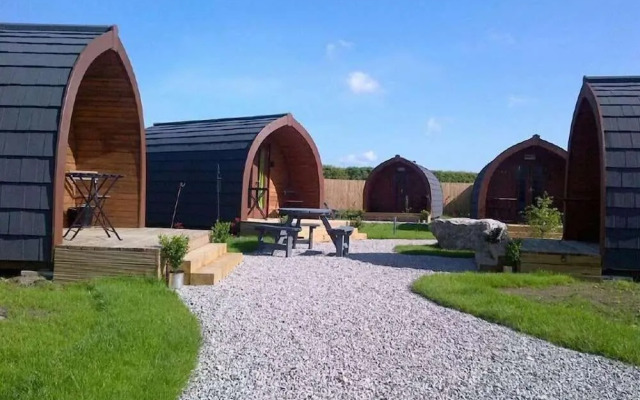 The Little Hide - Adult Only Camping Pods