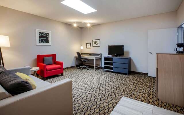 Days Inn & Suites by Wyndham Rochester Hills MI