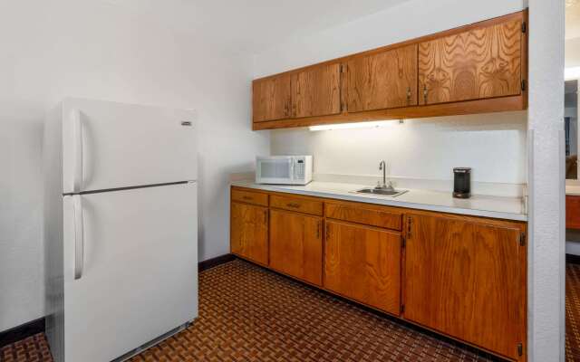 Super 8 by Wyndham Goodland