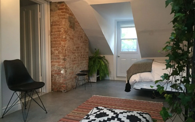 Crystal Griffintown Apartment
