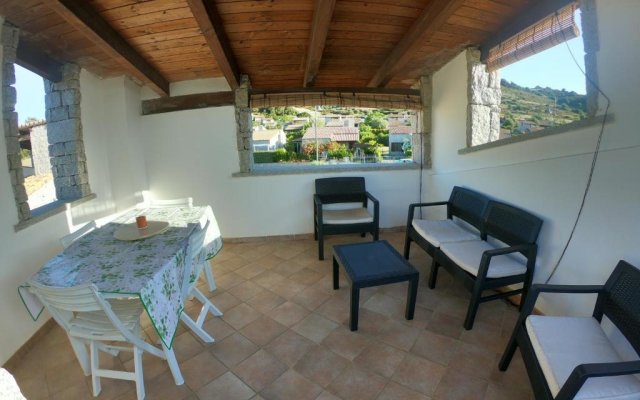 Villa del Moro, FREE WIFI, 300mt from Sinzias' Beach