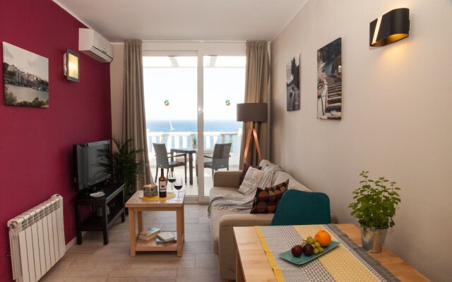 Orange Colom Seaside Apartments