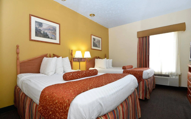 Red Roof Inn & Suites Clinton, MS