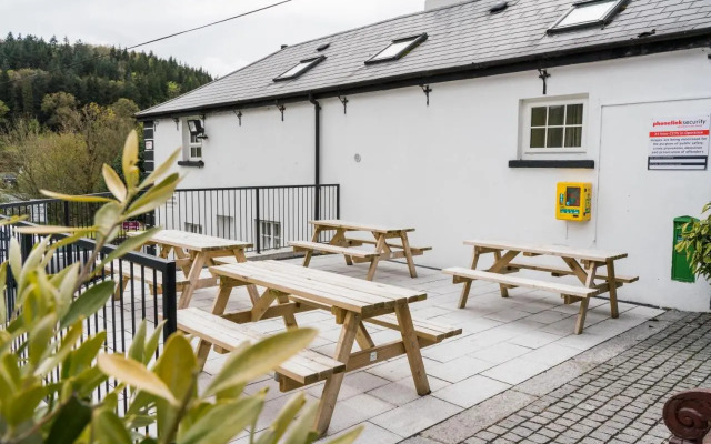 Best Western Woodenbridge Hotel & Lodge