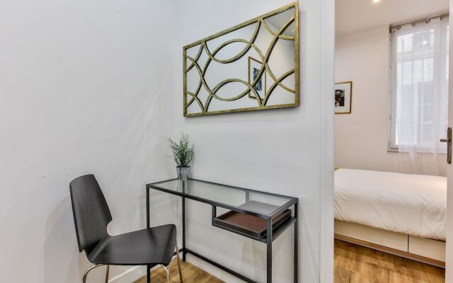 32 - Atelier Paris Fashion