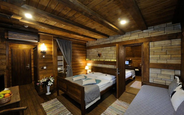 Ethno Houses Plitvica Selo