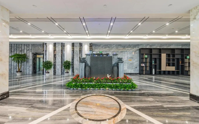 Rezen Hotel Wansheng International