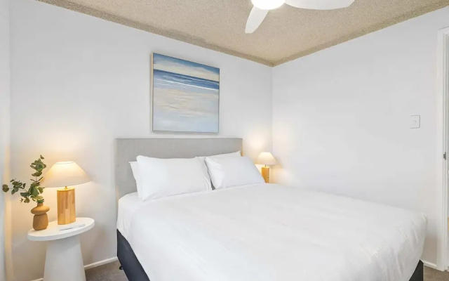 3-bed Waterfront Apartment With Private Patio