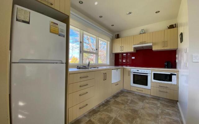 40 Jollies Pass Road
