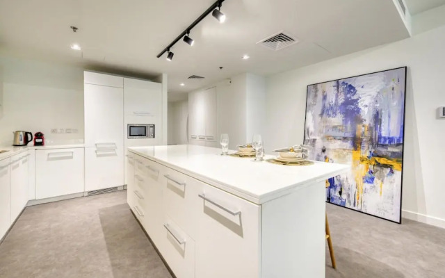 Luxurious Apt in Impressive Difc Tower