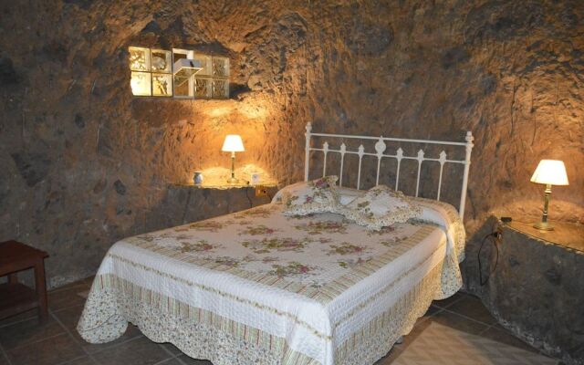 Casa Cueva Las Margaritas