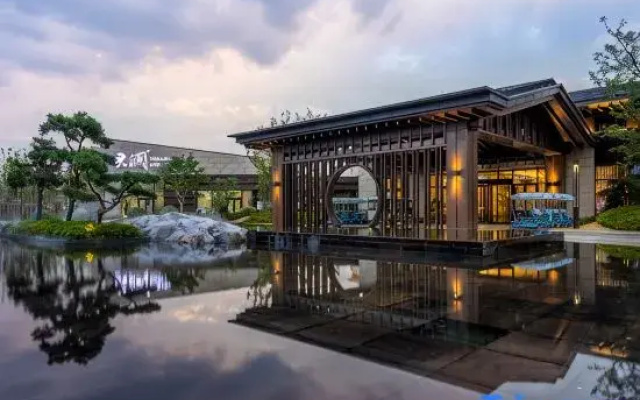 Suzhou Yangcheng Lake Guoshou Narada Resort Hotel