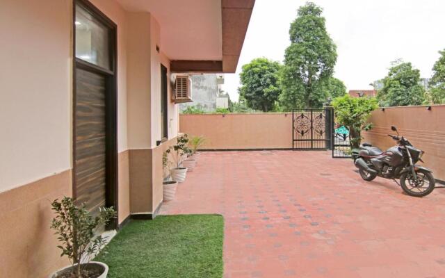 Treebo Modern Stays