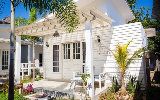 Casa Blanca Gili Air