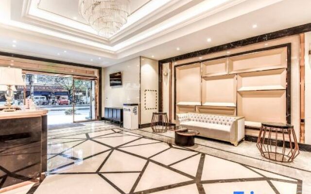 Yunduan High Altitude River View Homestay (Jiefangbei Hongya Cave Branch)