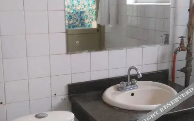 Baoding Jianhua Guest House