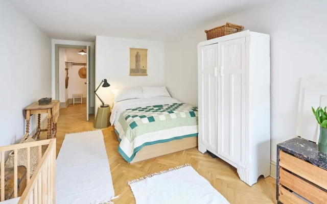 Host Stay Brunswick Place Flat
